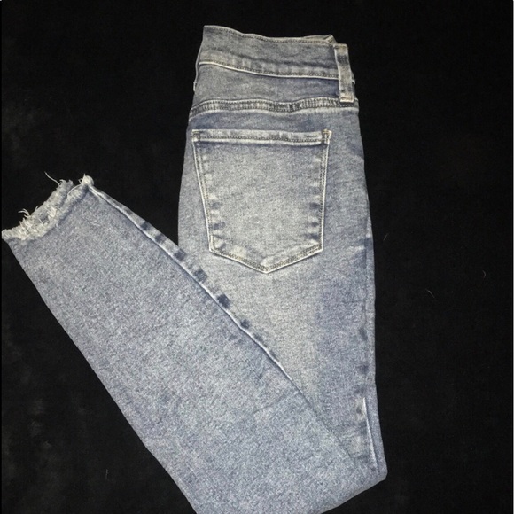 Women’s mid rise skinny jeans - Picture 2 of 2